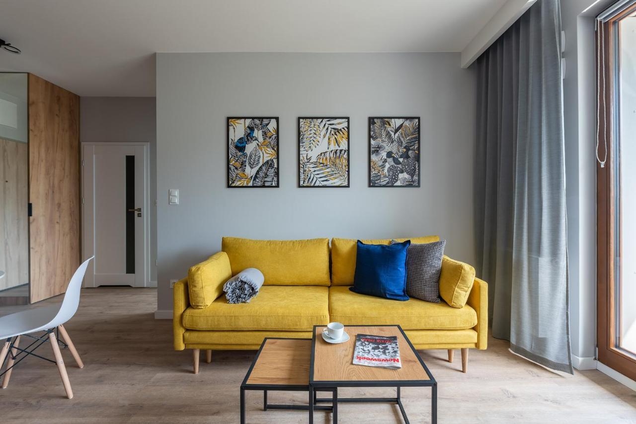 Airport Okecie Cybernetyki Apartments Варшава Экстерьер фото