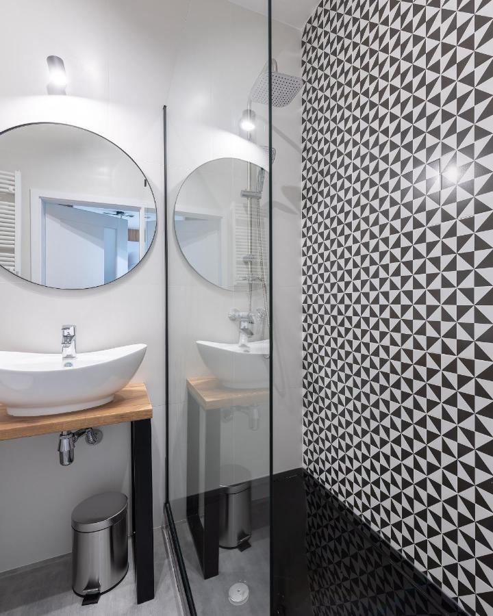 Airport Okecie Cybernetyki Apartments Варшава Экстерьер фото